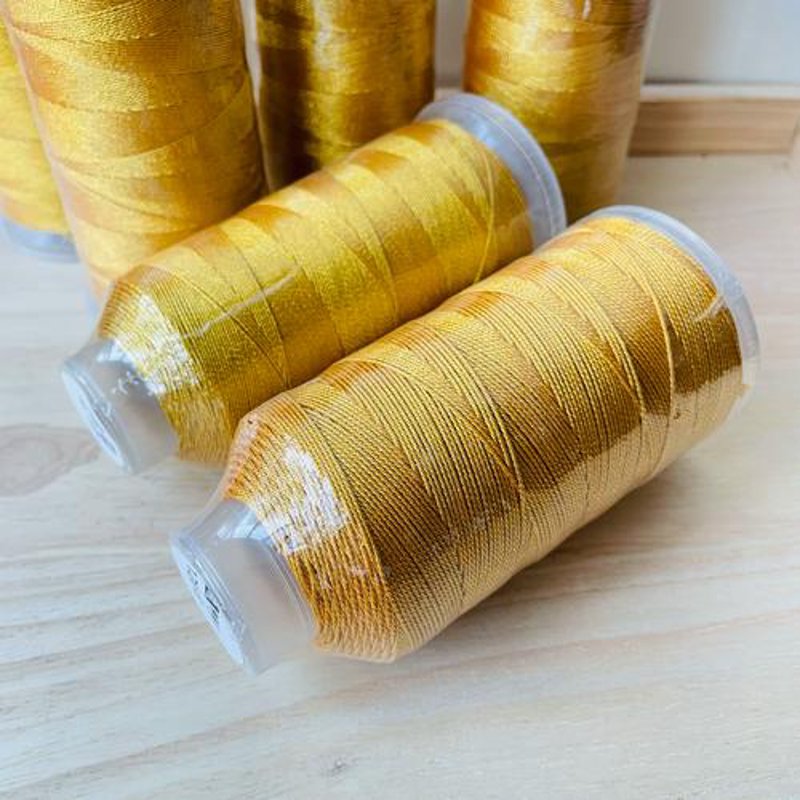 金银线织出华美新篇——传统文化在现代时尚中的革新之路